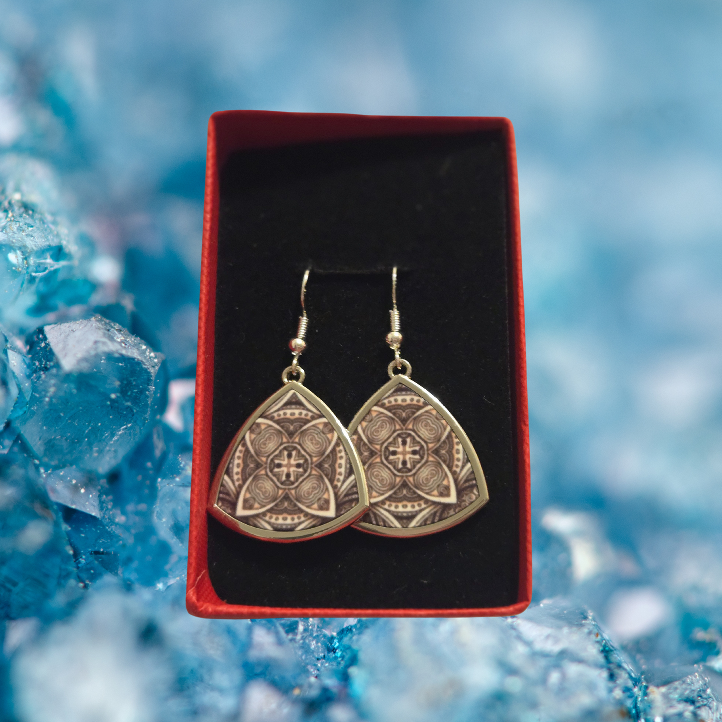 Hanging Earrings - Triangle